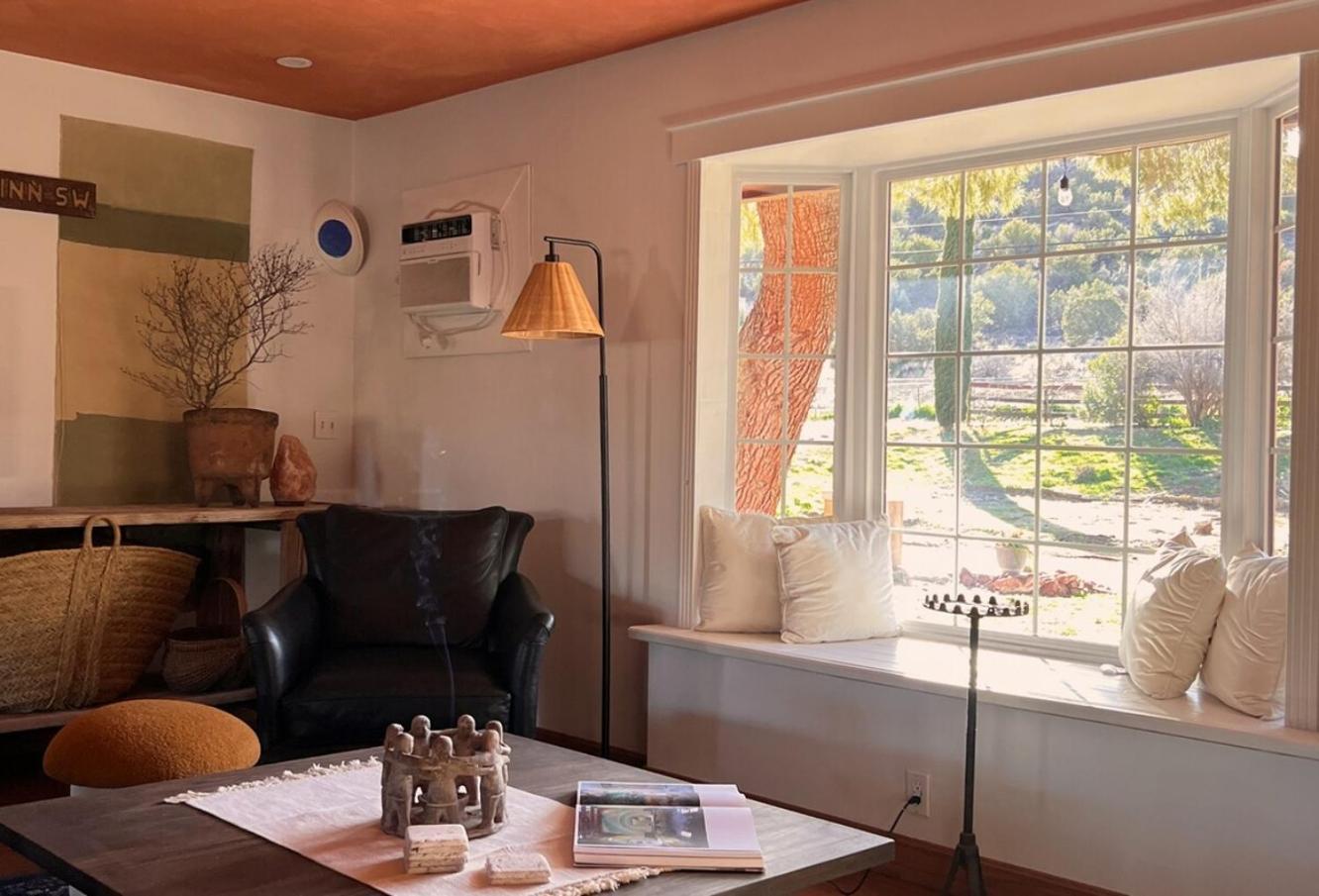 Sunshine House - Nestled In Page Springs